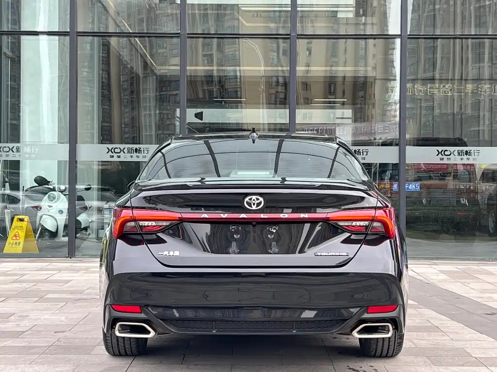 TOYOTA AVALON 2020