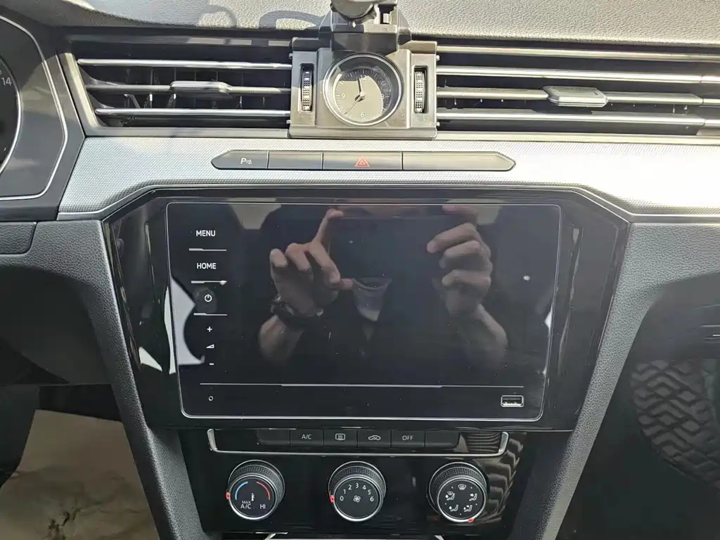 VOLKSWAGEN MAGOTAN 2022