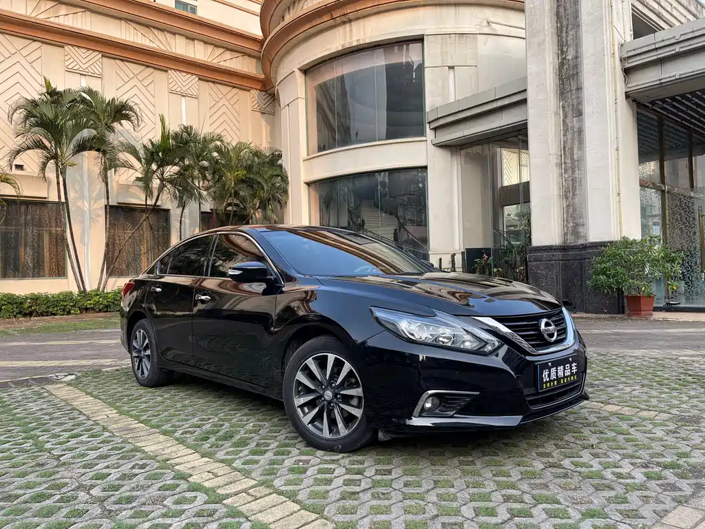 NISSAN TEANA 2018