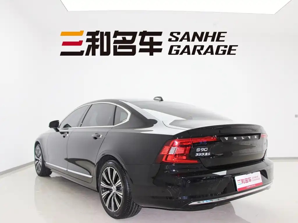 VOLVO S90 2021