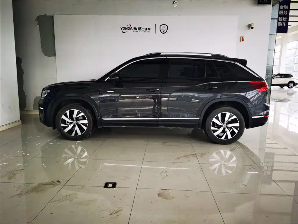 VOLKSWAGEN TAYRON 2022