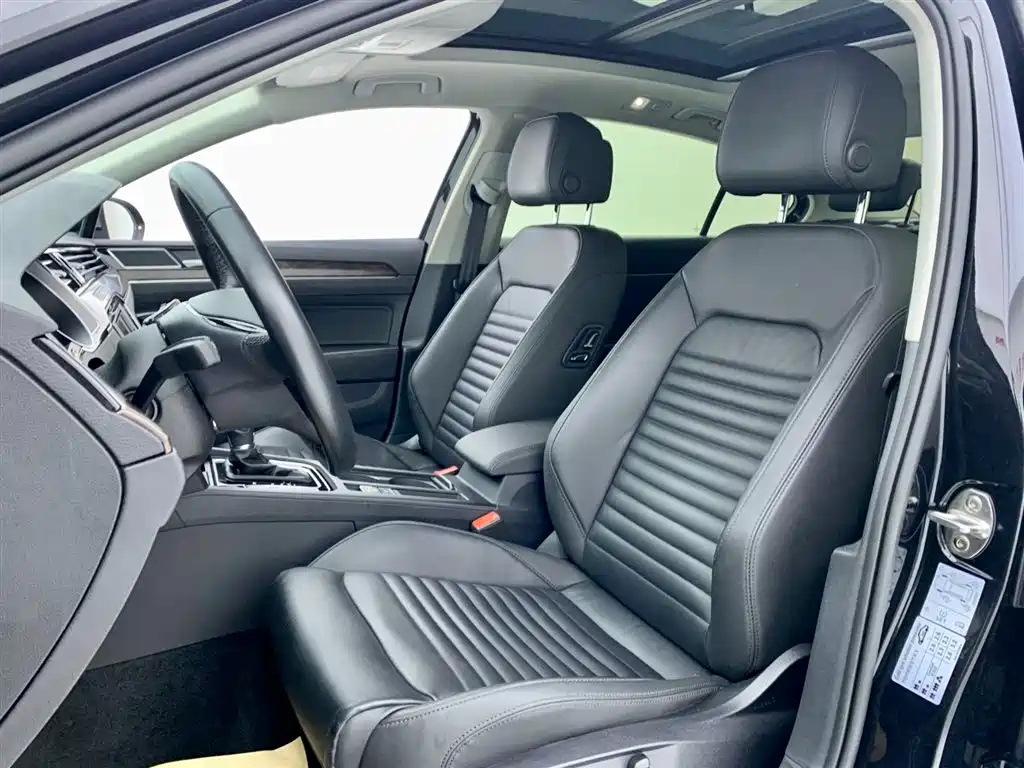 VOLKSWAGEN MAGOTAN 2020