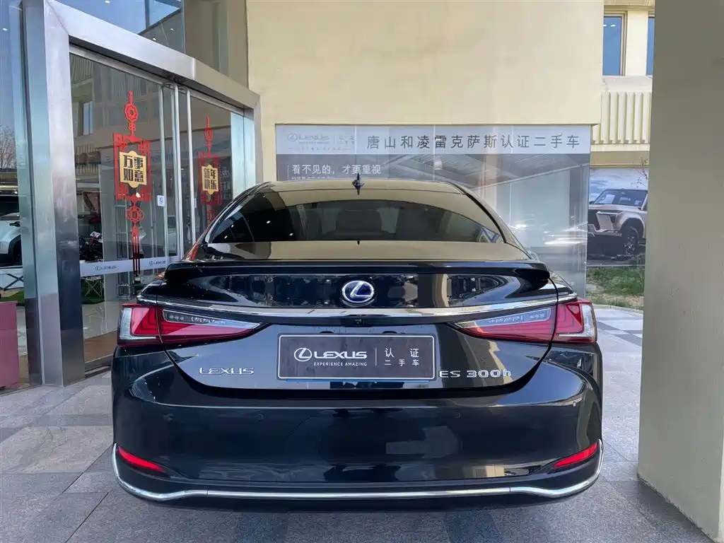 LEXUS ES 2022