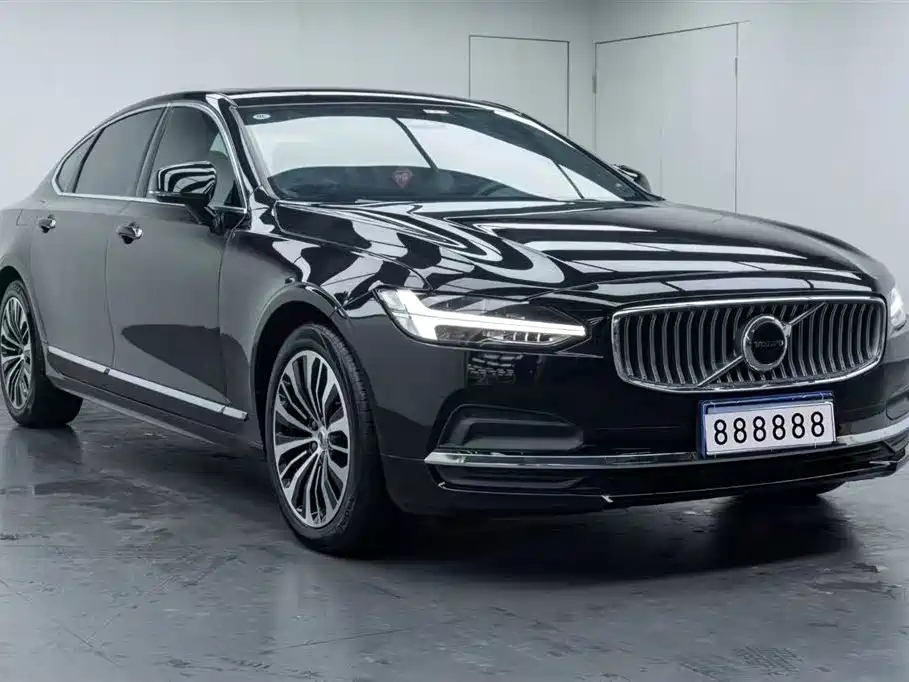 VOLVO S90 2022