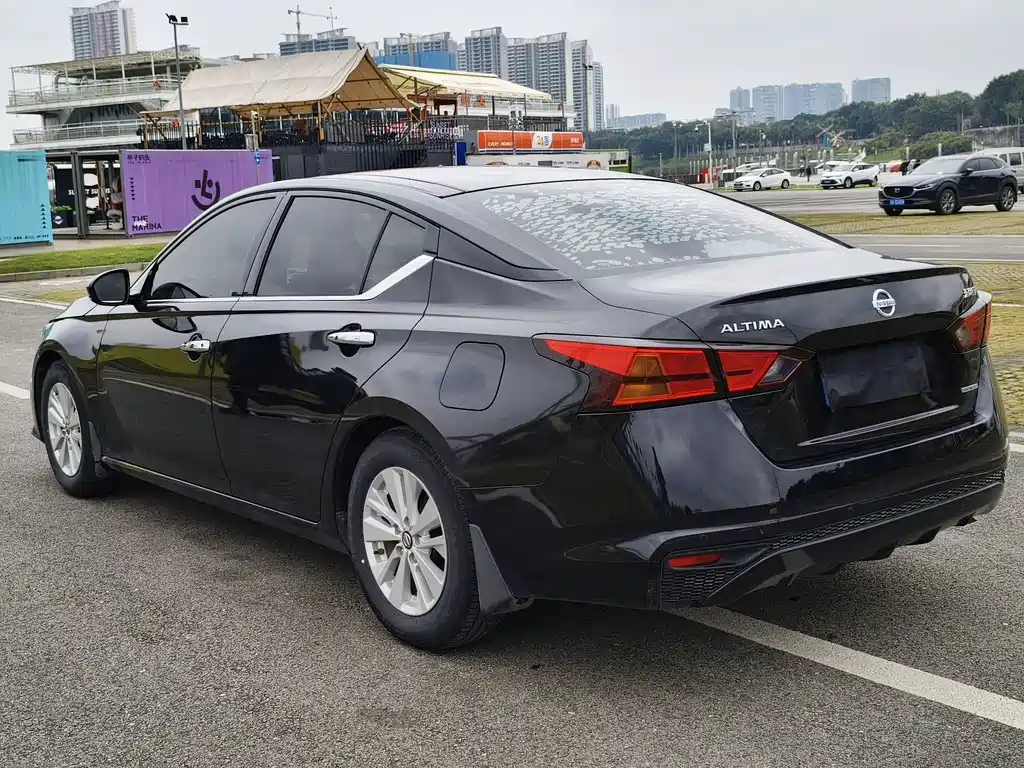 NISSAN TEANA 2019
