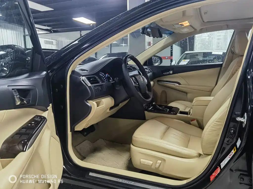 TOYOTA CAMRY 2017