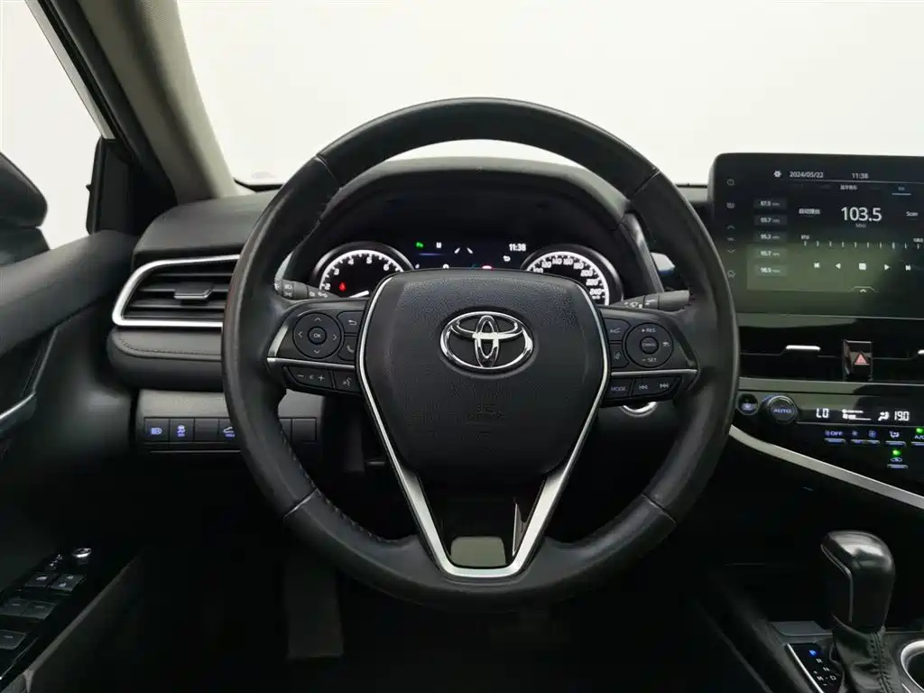 TOYOTA CAMRY 2022