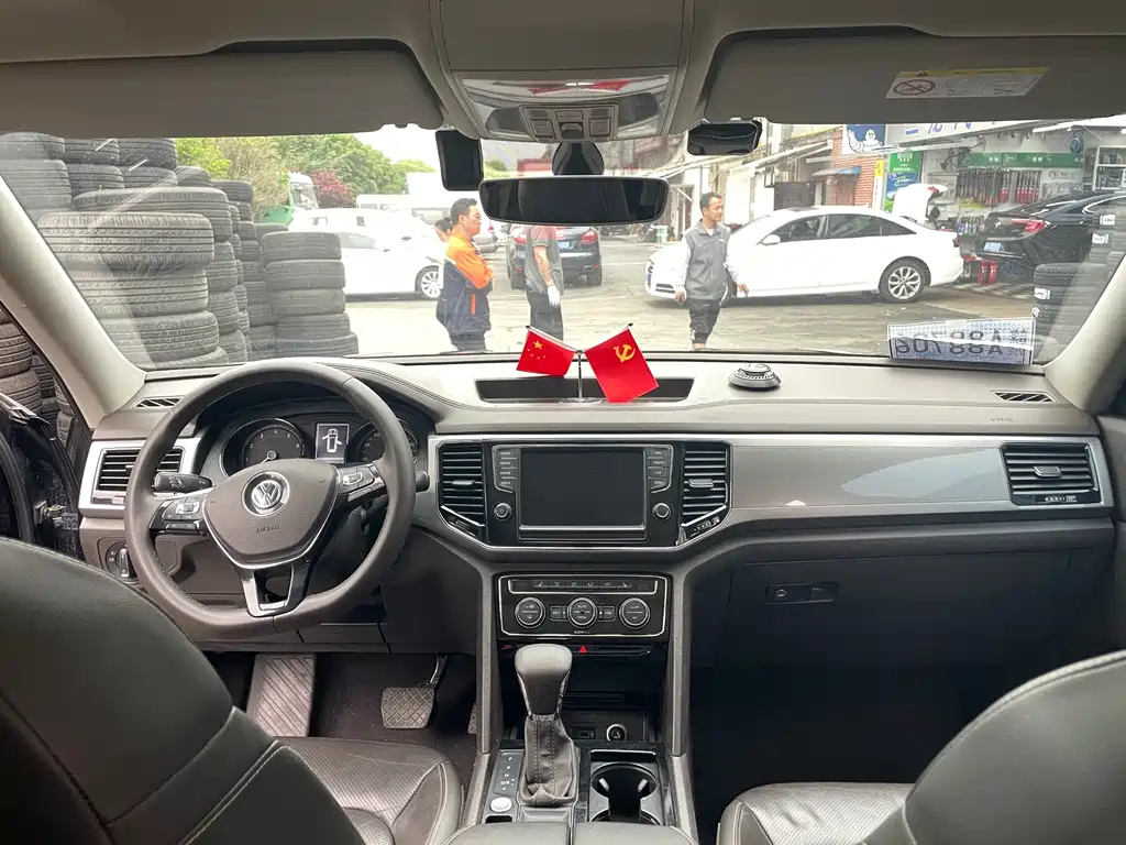 VOLKSWAGEN TOURAN 2018