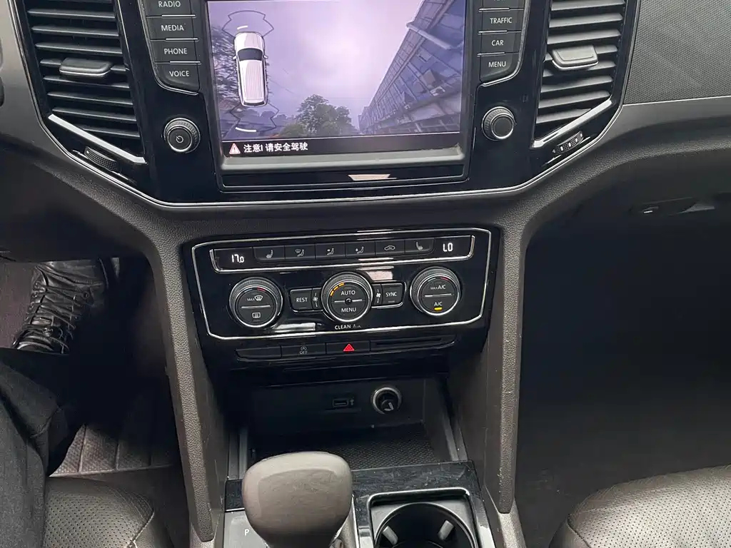 VOLKSWAGEN TOURAN 2018