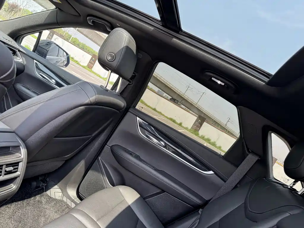 CADILLAC XT5 2022