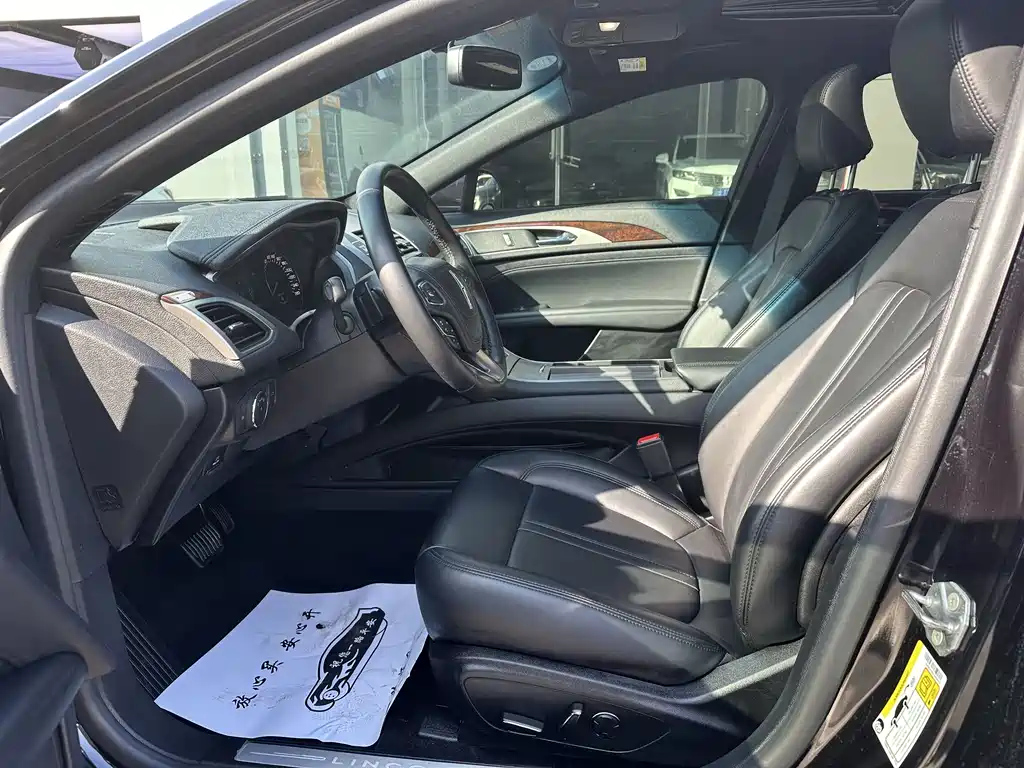 LINCOLN MKZ 2020