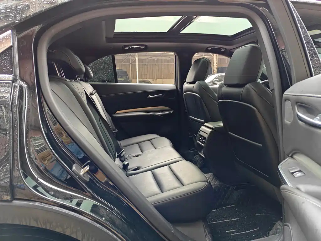 CADILLAC XT4 2022