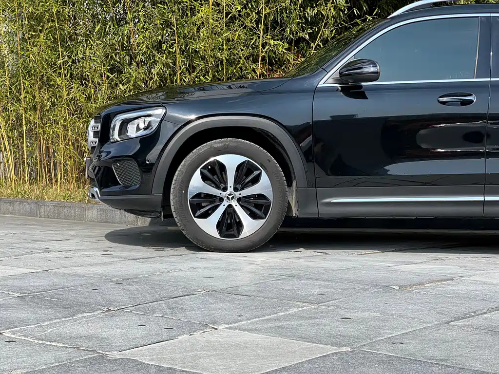 MERCEDES BENZ GLB 2022