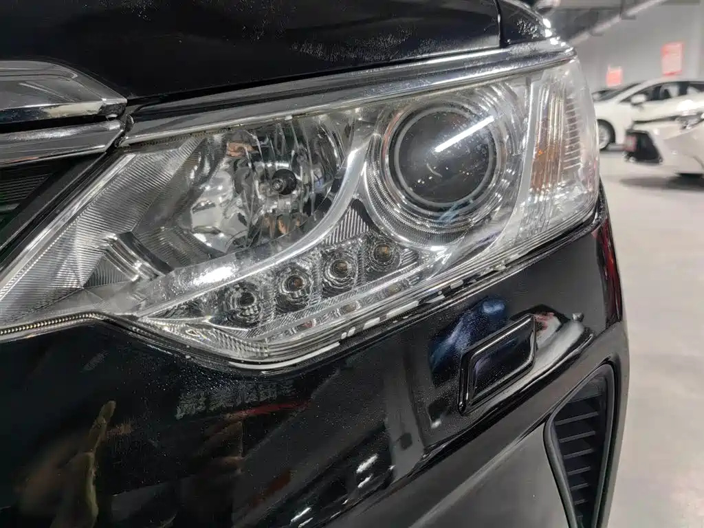 TOYOTA CAMRY 2016