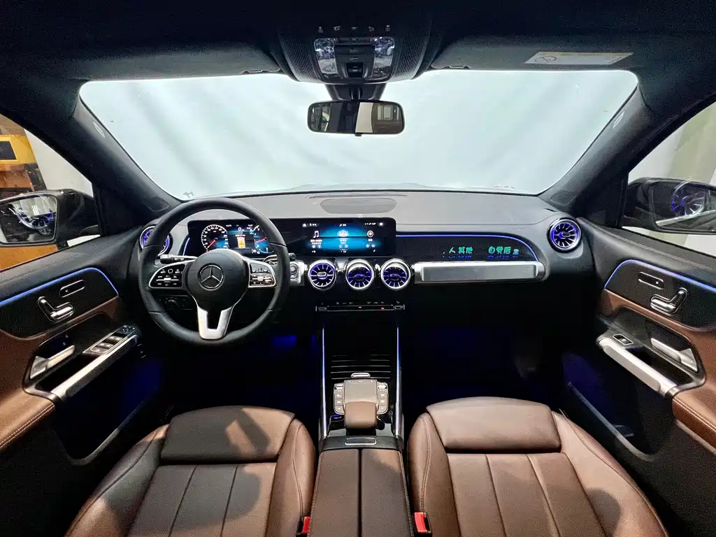 MERCEDES BENZ GLB 2023
