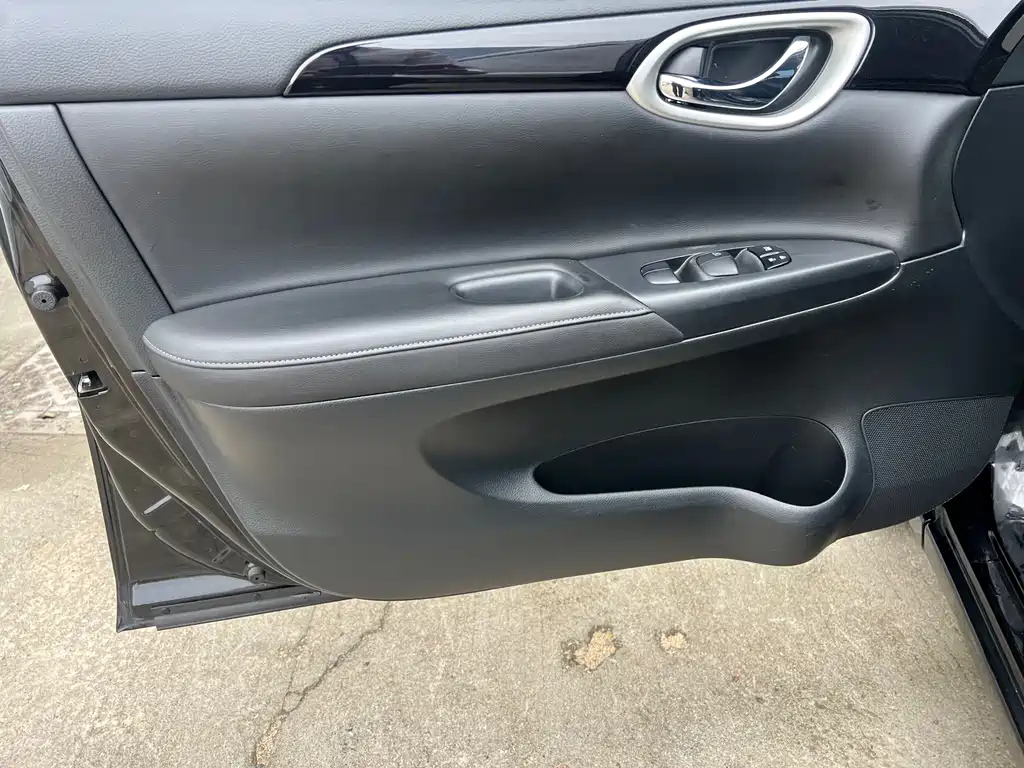 NISSAN SYLPHY 2022