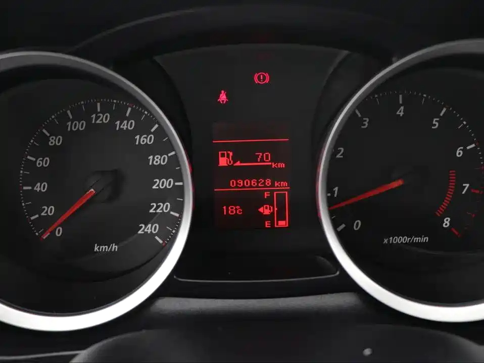 MITSUBISHI LANCER EX 2013