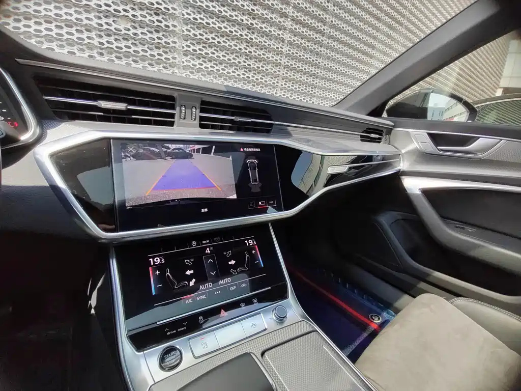 AUDI A6L 2023