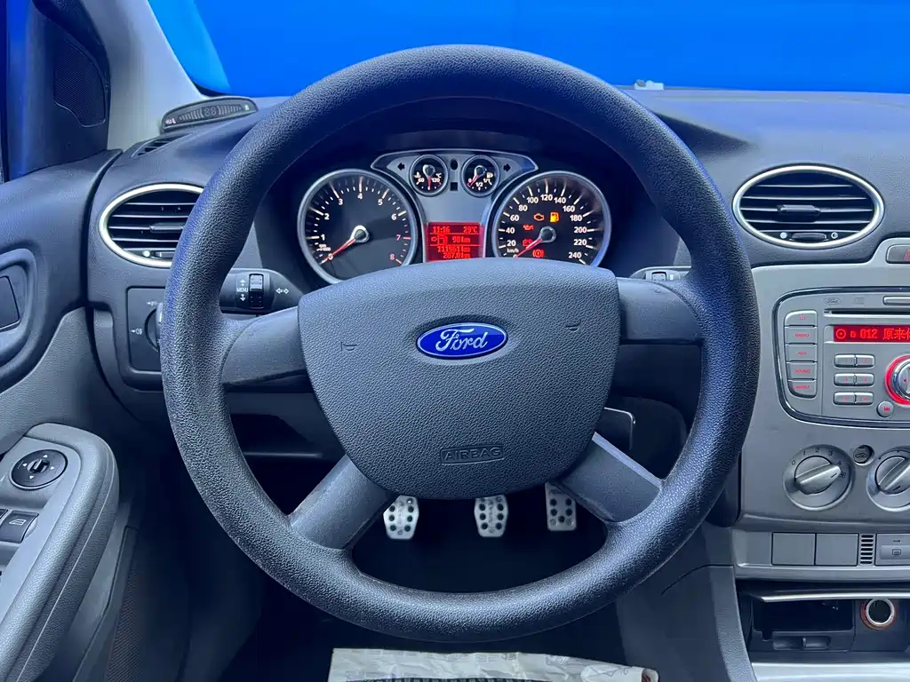 FORD FOCUS 2012