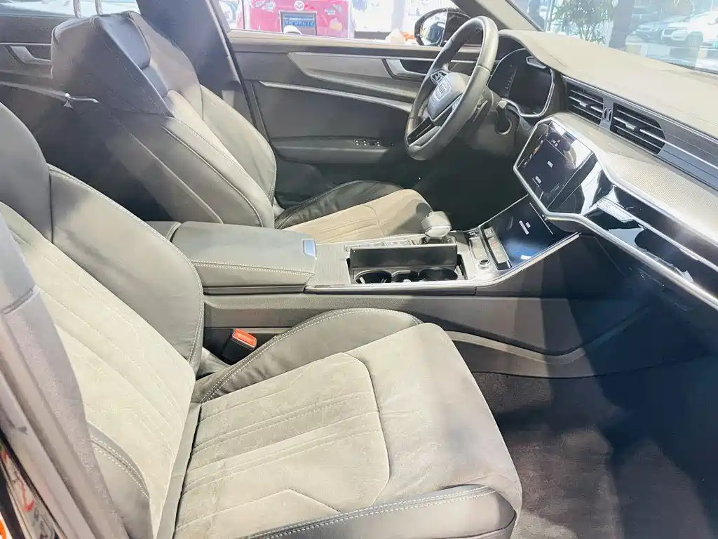 AUDI A6L 2021