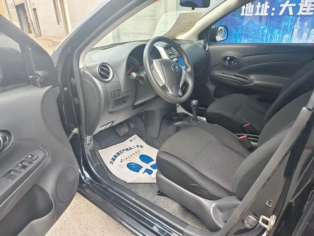 NISSAN SUNNY 2015