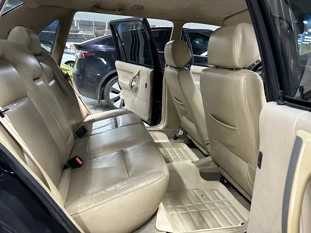 VOLKSWAGEN OTHER 2010