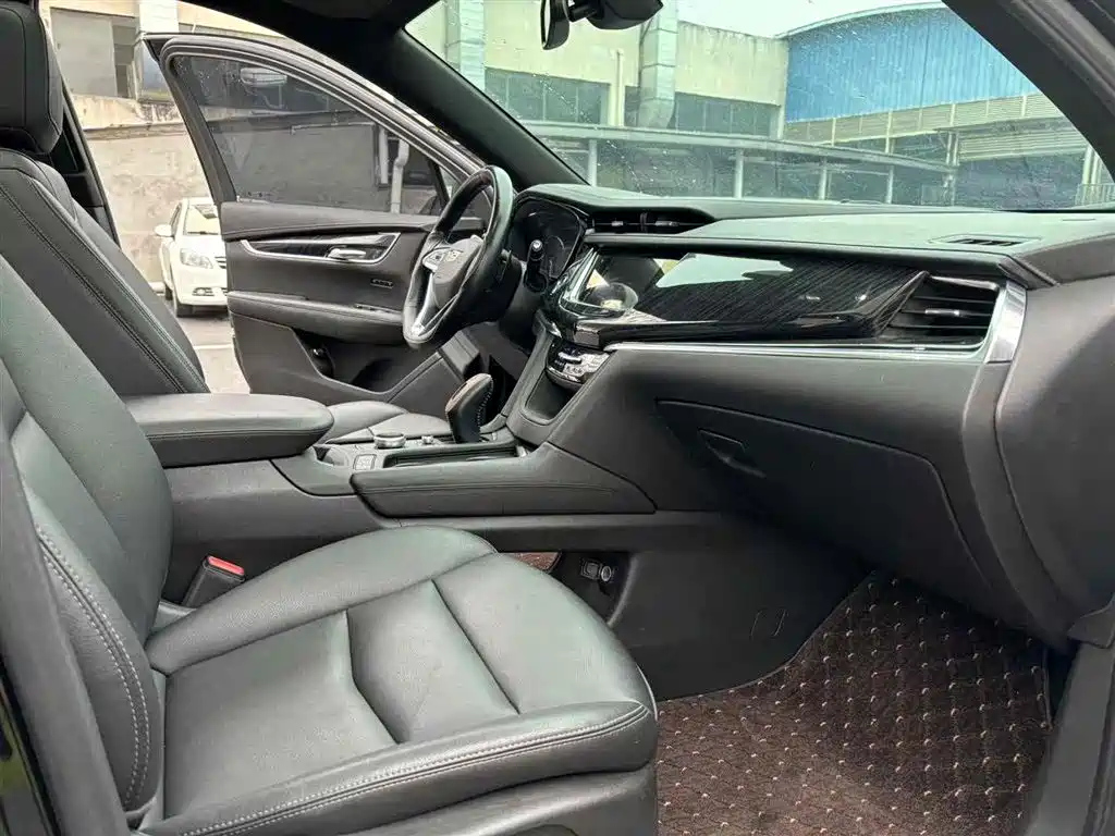 CADILLAC XT6 2022