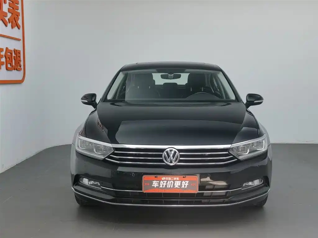 VOLKSWAGEN MAGOTAN 2019