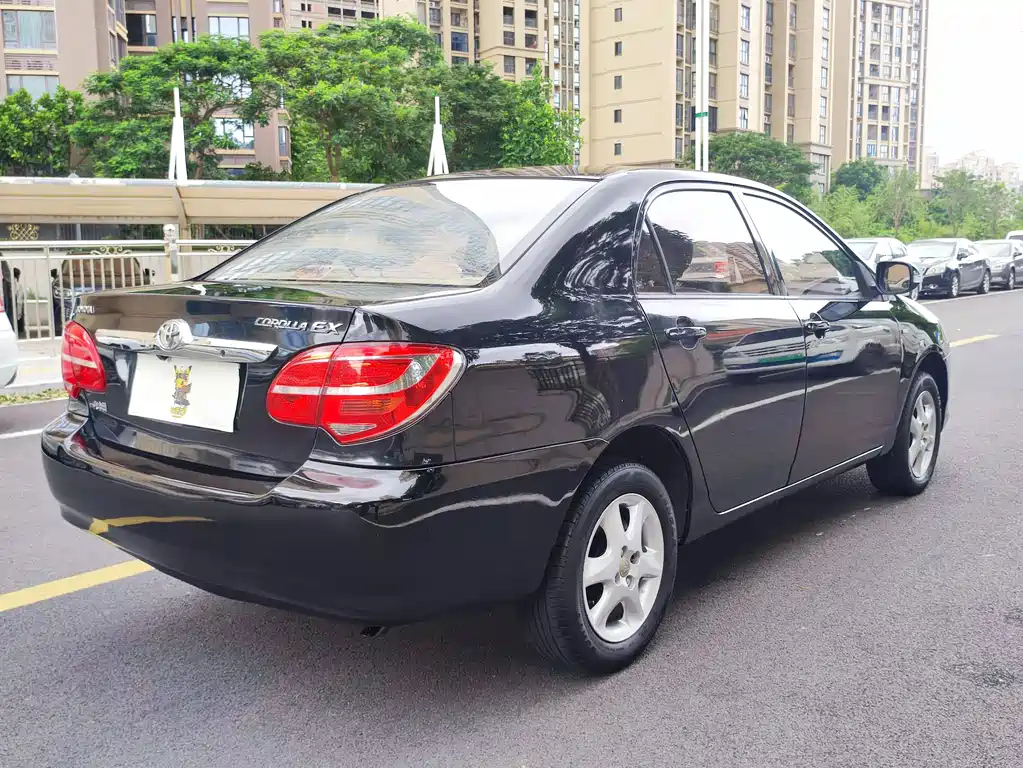 TOYOTA COROLLA 2013