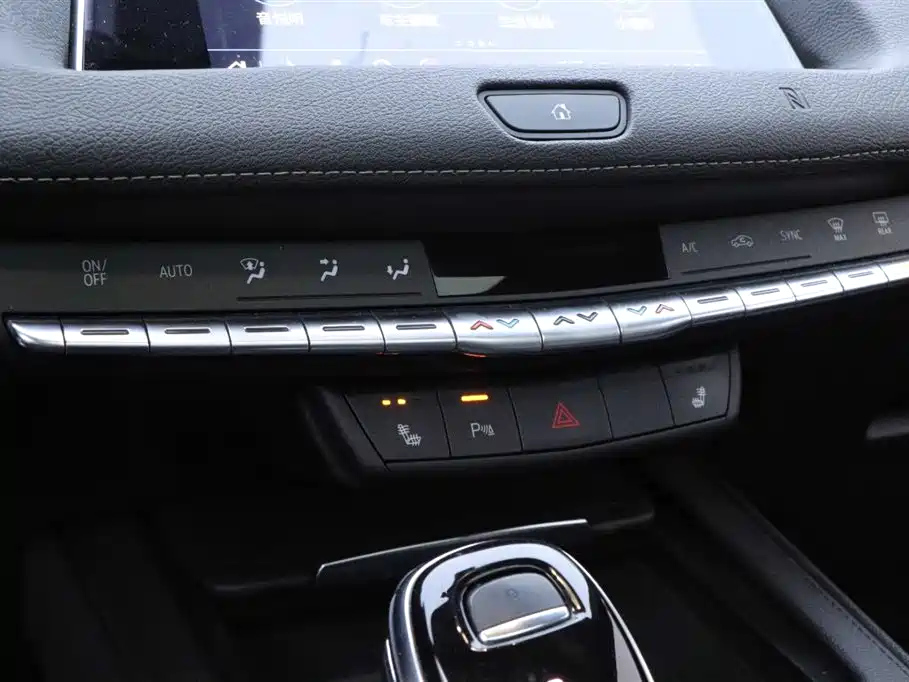 CADILLAC XT4 2021