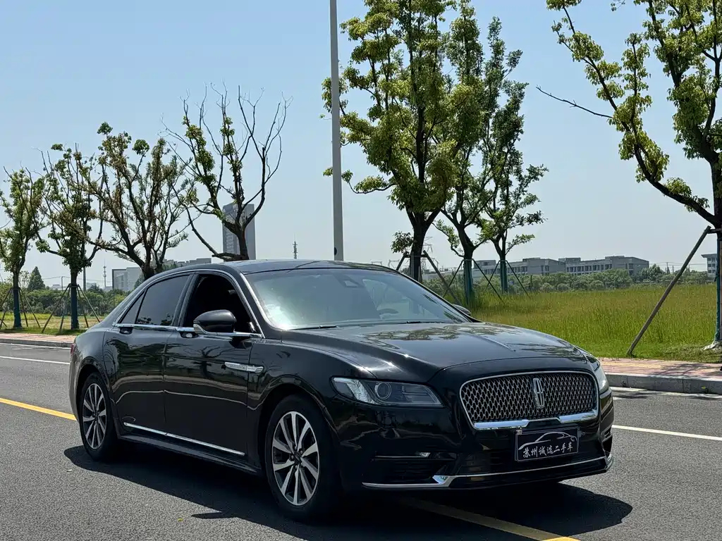 LINCOLN CONTINENTAL 2020