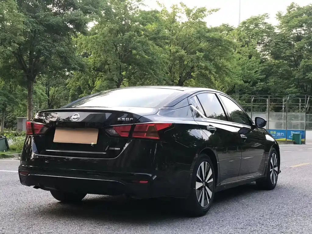 NISSAN TEANA 2021