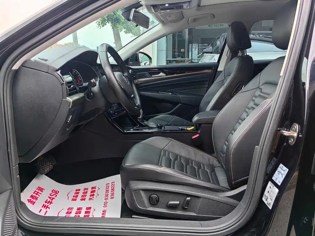 VOLKSWAGEN PASSAT 2020