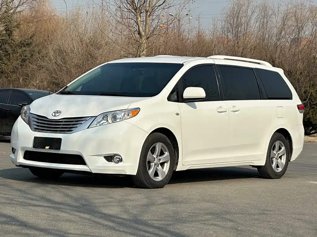 TOYOTA SIENNA 2014