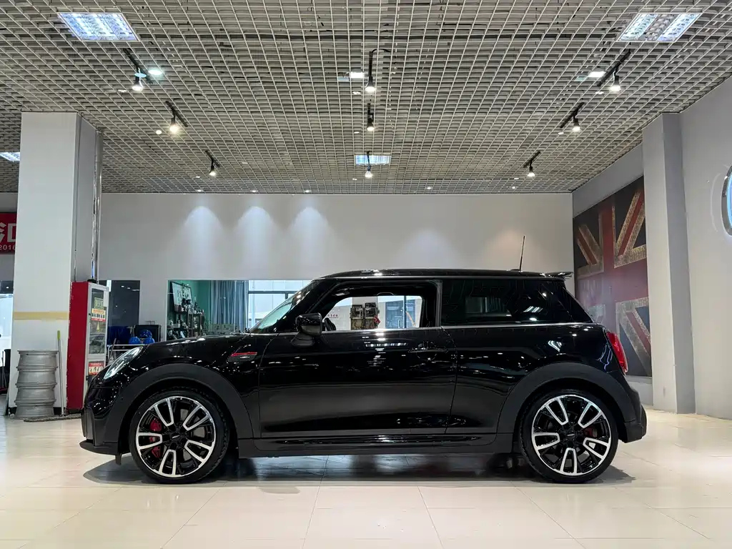 MINI JCW 2022