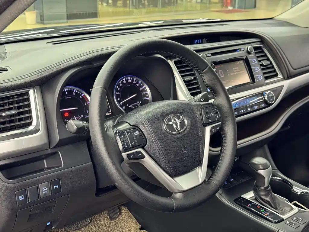 TOYOTA HIGHLANDER 2019