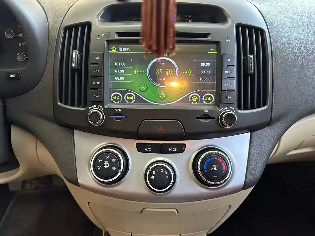 HYUNDAI CELESTA 2010