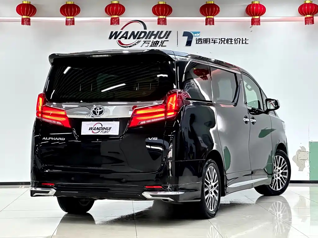 TOYOTA ALPHARD 2017