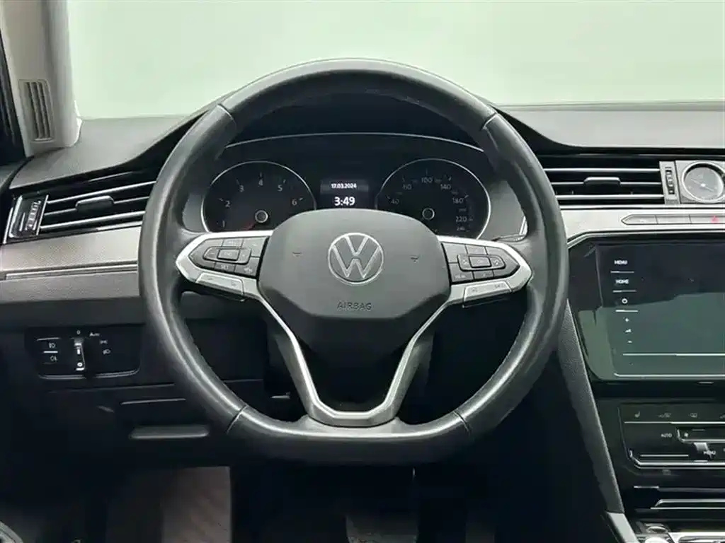 VOLKSWAGEN MAGOTAN 2020