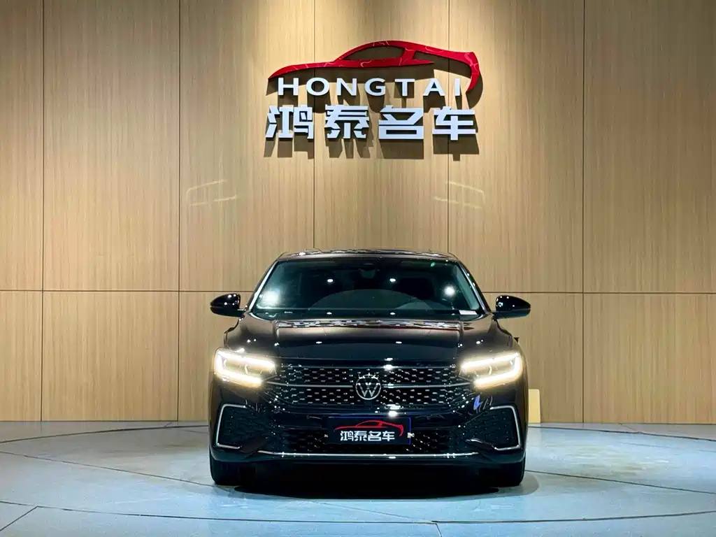 VOLKSWAGEN PASSAT 2022