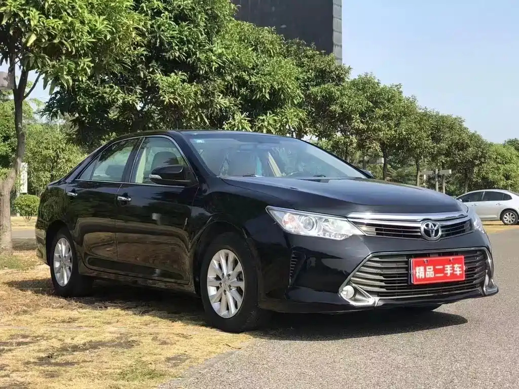 TOYOTA CAMRY 2016