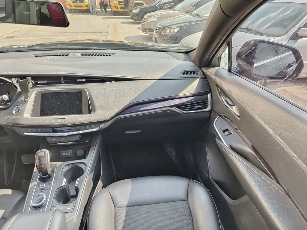 CADILLAC XT4 2021