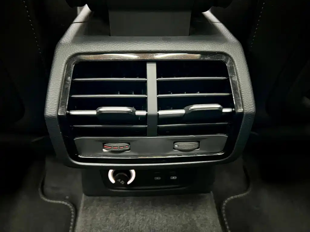 AUDI Q3 2021
