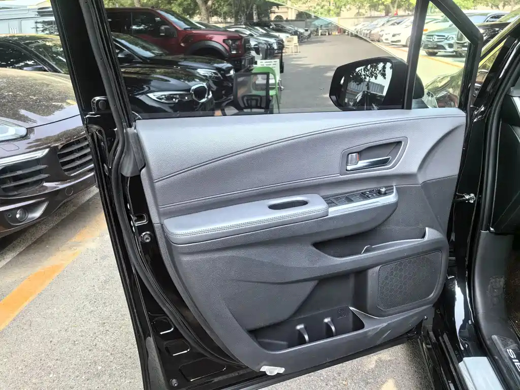 TOYOTA SIENNA SIENNA 2023