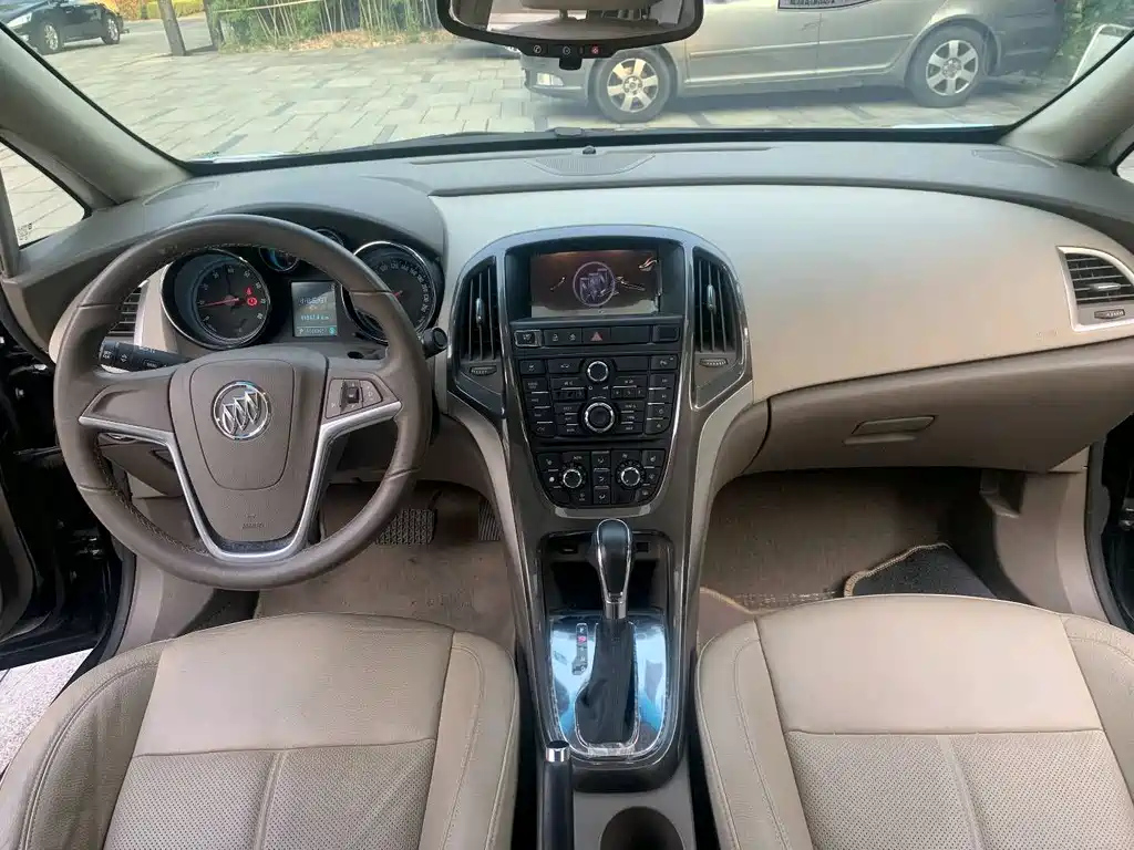 BUICK EXCELLE 2011