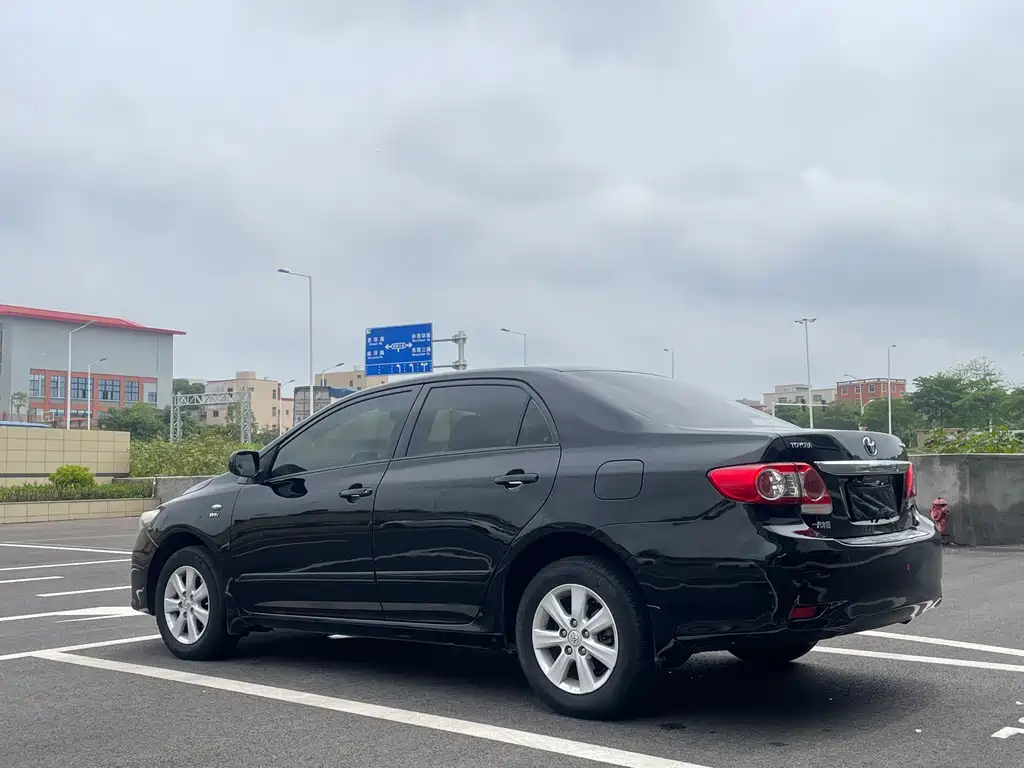TOYOTA COROLLA 2012