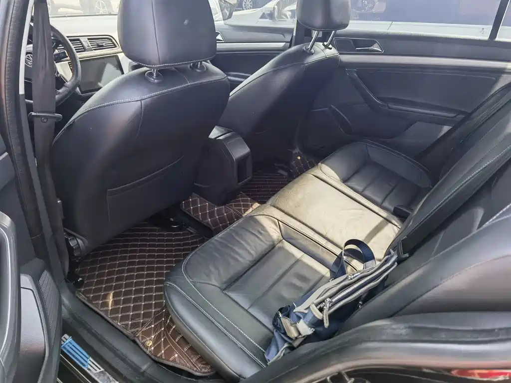 VOLKSWAGEN LAVIDA 2016