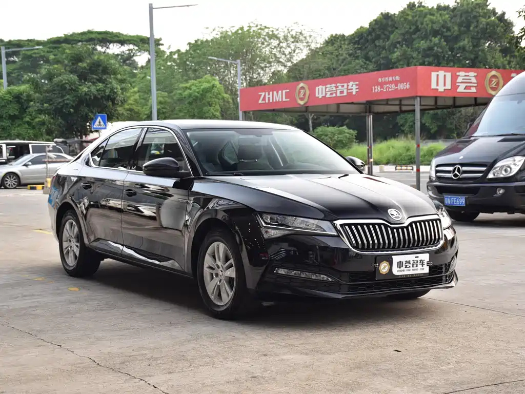 SKODA SUPERB 2020