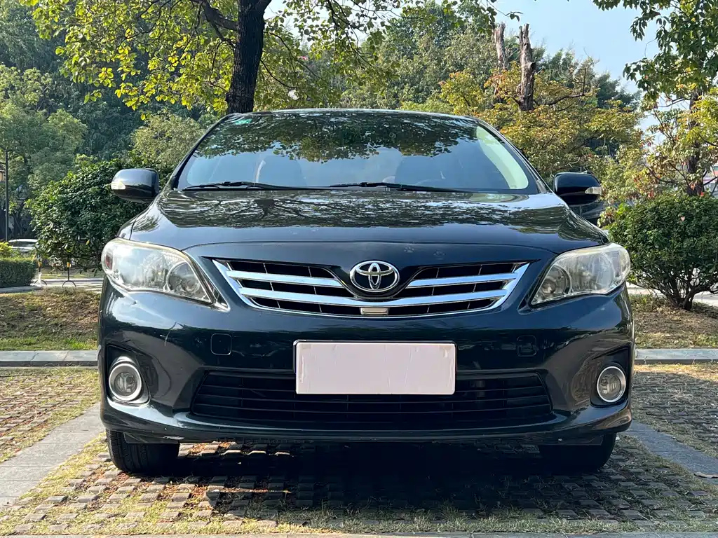 TOYOTA COROLLA 2013