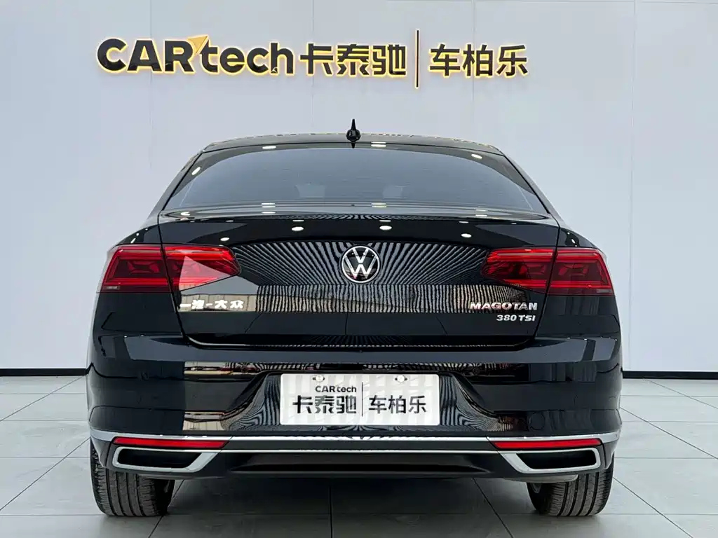 VOLKSWAGEN MAGOTAN 2022
